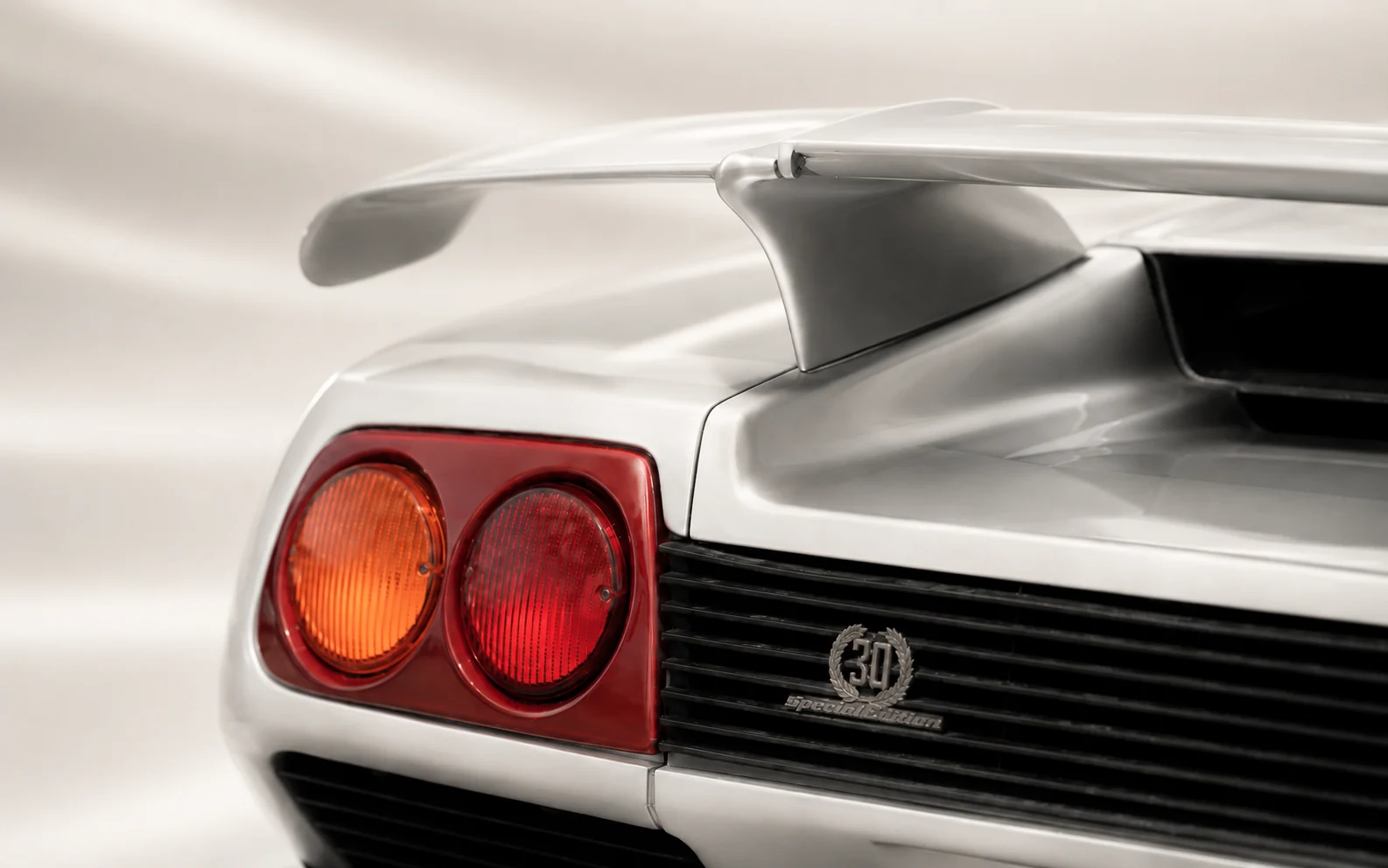 Lamborghini Diablo SE30, chassis 12049, gallery frame 30